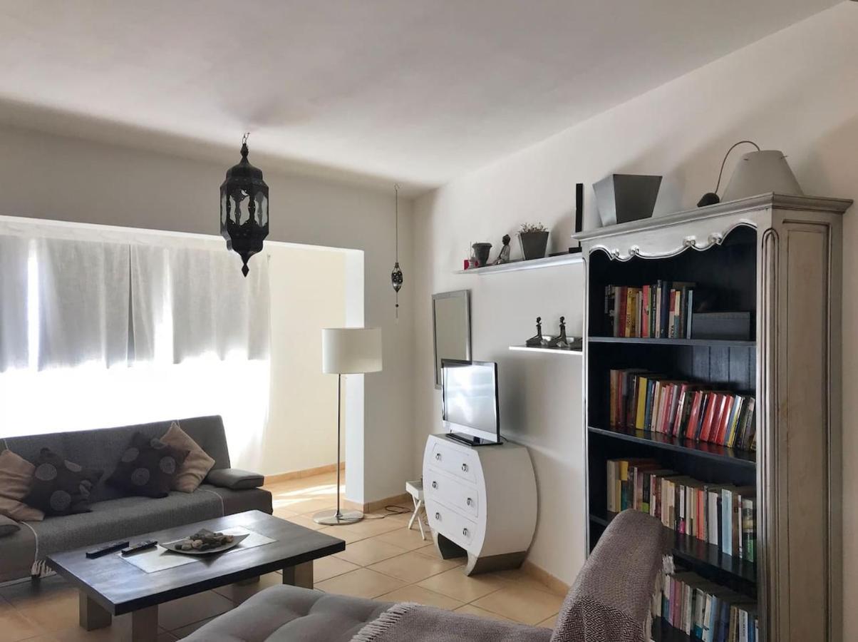 Appartement My Ocean !!! Breathtaking Location, Steps To The Ocean, Spacious Sea View, Fully Equipped And Well-furnished With Private Entrance And High-speed Fiber Optic Internet *