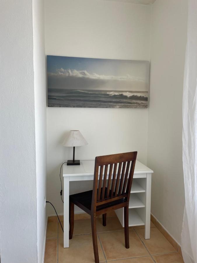 My Ocean !!! Breathtaking Location, Steps To The Ocean, Spacious Sea View, Fully Equipped And Well-furnished With Private Entrance And High-speed Fiber Optic Internet Appartement Corralejo